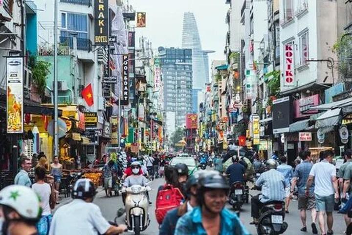 Xu hướng 4 kiểu áo sơ mi dìm dáng, xỉn: Hotspot Matrix tiết lộ bí quyết video viral